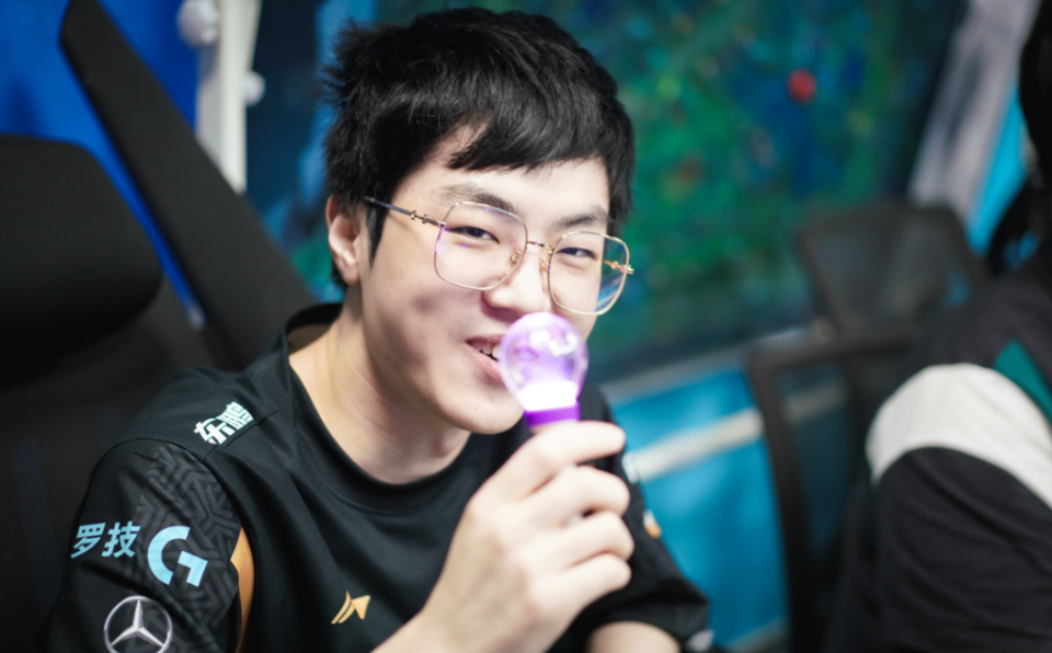 SHR爆冷RNG，Bin送出助攻的简单介绍