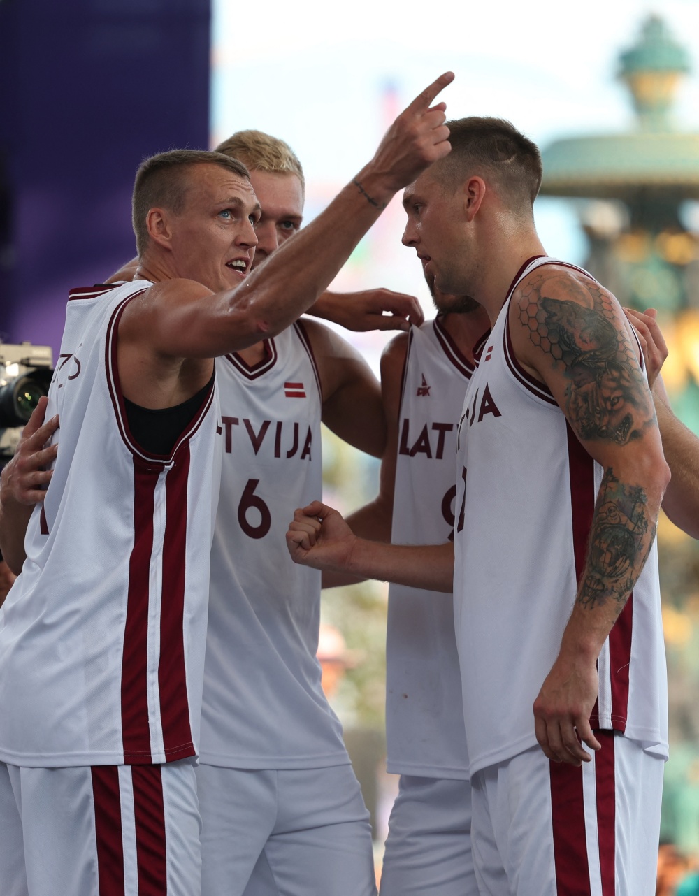 关于澳大利亚男篮翻盘立陶宛男篮，莫里斯打破历史纪录的信息