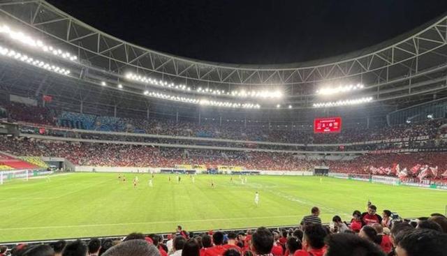 关于亚冠赛场惊险连连：球队奋力拼搏的信息