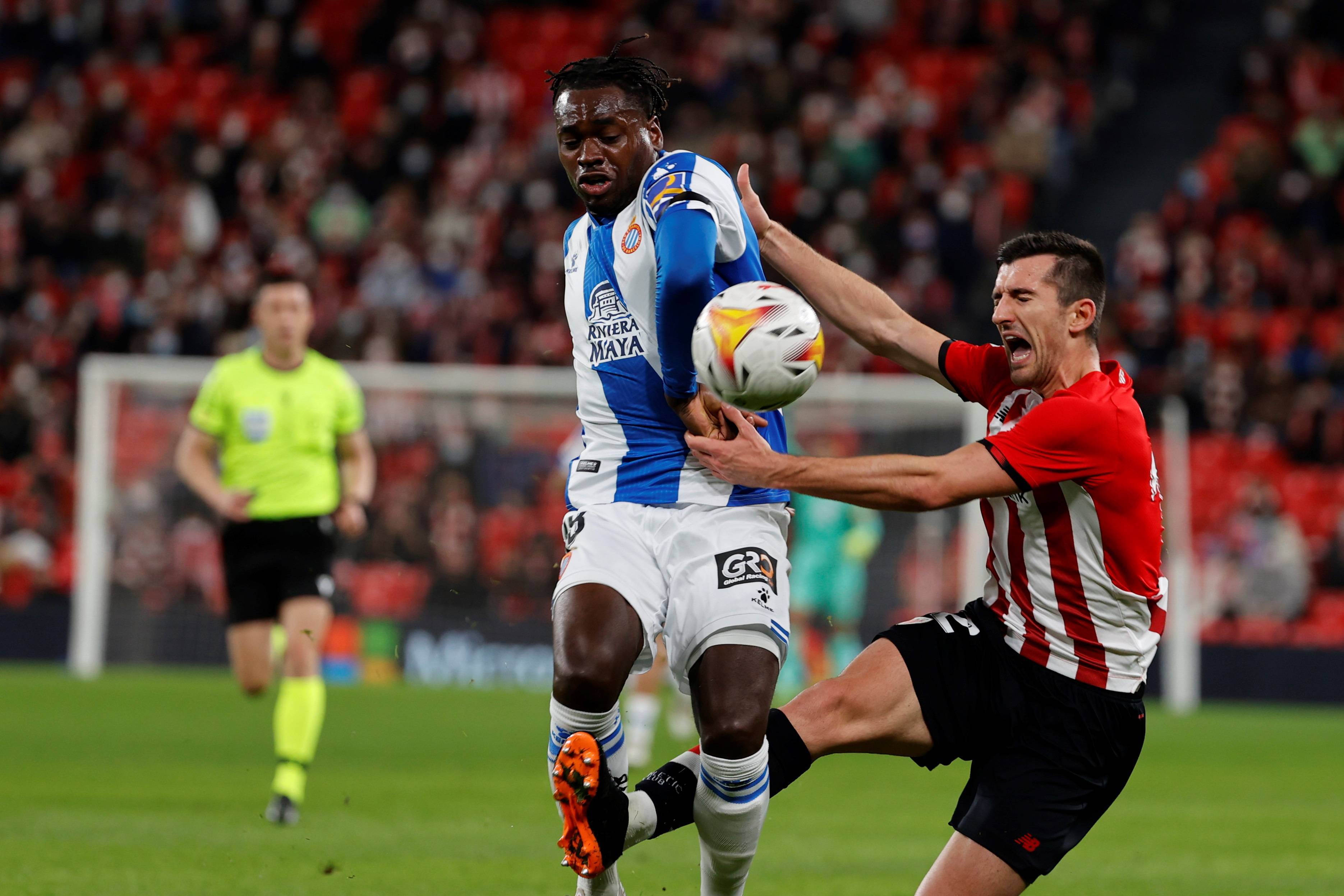 包含皇家马德里主场不敌毕尔巴鄂，卢卡-约维奇制胜的词条