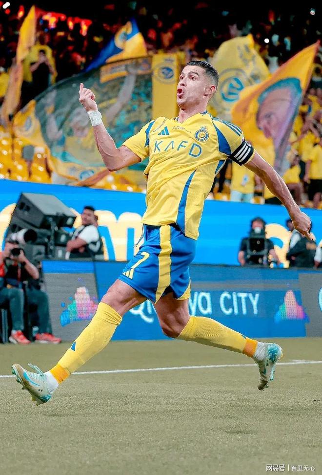 错失绝佳进球机会,球星遥遥领先亲临失手的简单介绍 错失绝佳进球机会,球星遥遥领先亲临失手的简单介绍