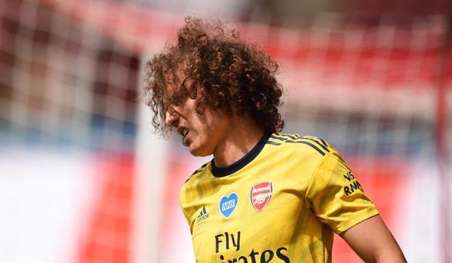 大卫路易斯暴扫，埃弗顿客场战平