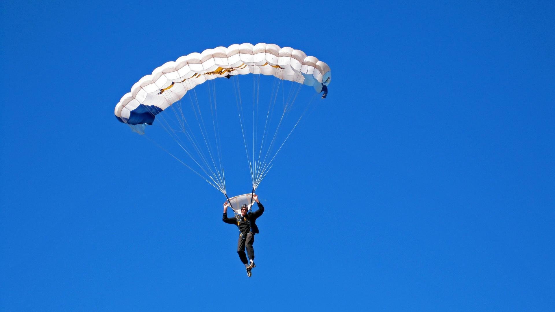 当老鹰啄穿紫金盾，一场改写剧本的季后赛焦点战