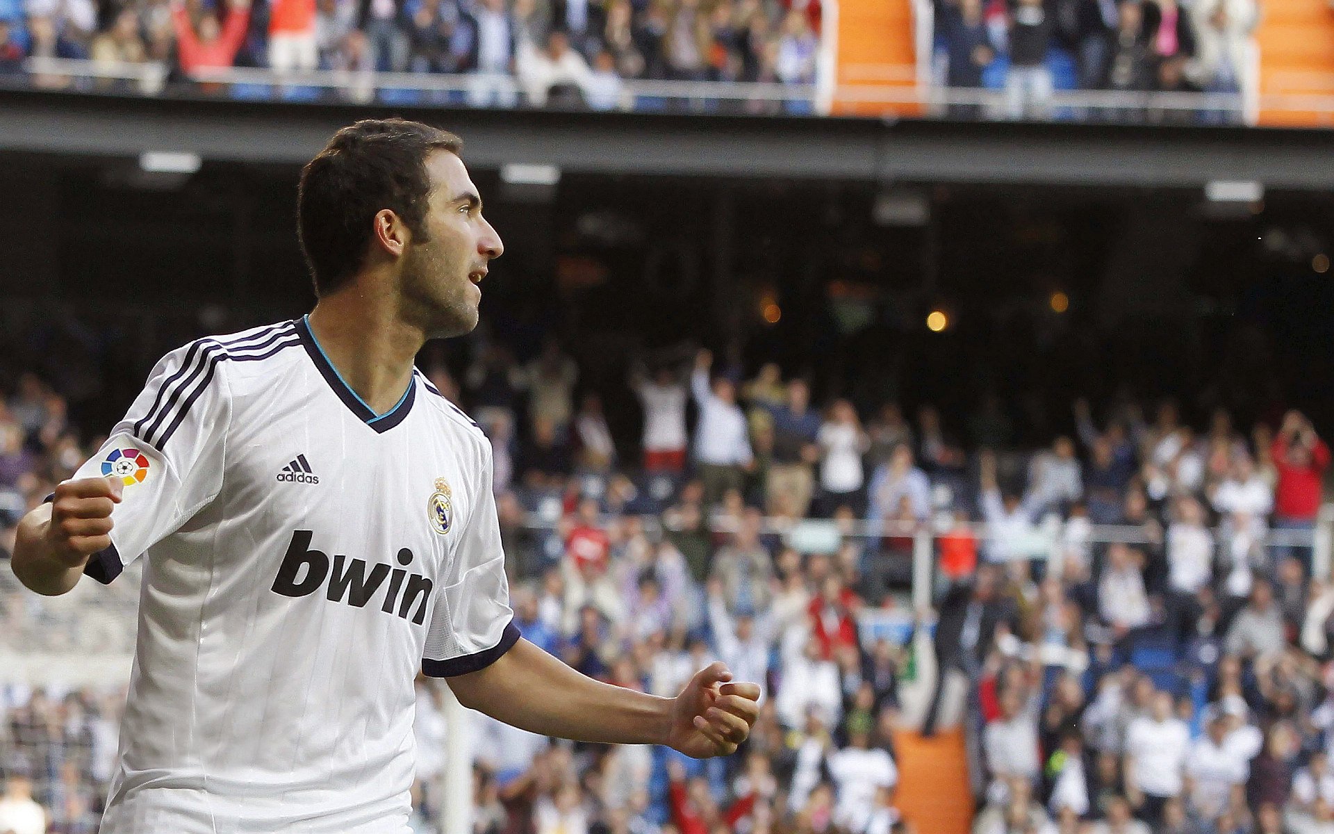 奥斯梅恩状态火热,利物浦提前终结悬念,智利元素暗藏玄机